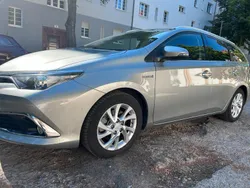 Toyota Auris Hybrid
