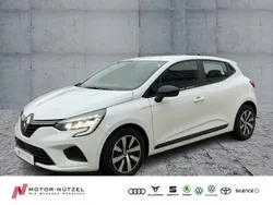Weiß Gebraucht 2023 Renault Clio V Equilibre Kleinwagen | 13.750 € (Guter Preis)