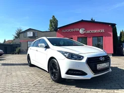 Weiß Gebraucht 2018 Hyundai i40 Trend Kombi | 13.399 € (Fairer Preis)