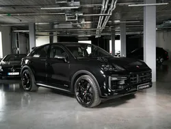 Neu 2025 Porsche Cayenne Turbo S SUV | 230.000 €