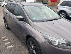 Grau Gebraucht 2012 Ford Focus Limousine | 3.299 € (Guter Preis)