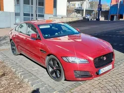 Rot Gebraucht 2015 Jaguar XF Portfolio Limousine | 14.900 € (Teuer)