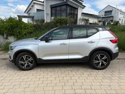 Silber Gebraucht 2019 Volvo XC40 R-Design SUV | 26.980 € (Fairer Preis)