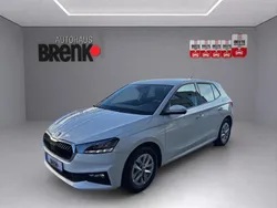 Moon white Gebraucht 2022 Skoda Fabia Ambition Limousine | 15.950 € (Guter Preis)