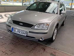 Silber Gebraucht 2002 Ford Mondeo Ghia Limousine | 1.600 € (Fairer Preis)