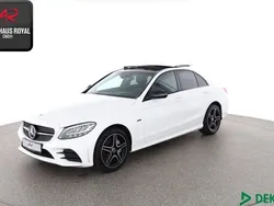 Weiß Gebraucht 2021 Mercedes C300e AMG Limousine | 32.880 € (Fairer Preis)