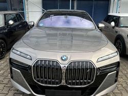 Tansanitblau Gebraucht 2024 BMW i7 M Sport Limousine | 136.800 € (Teuer)