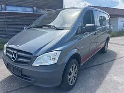 Grau Gebraucht 2012 Mercedes Vito Van / Kleinbus | 6.140 €