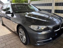 Grau Gebraucht 2017 BMW 520 Kombi | 16.300 € (Superpreis)