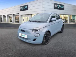 Blau Gebraucht 2023 Fiat 500e La Prima Kleinwagen | 23.980 € (Etwas zu teuer)