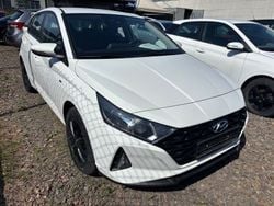 Weiß Gebraucht 2020 Hyundai i20 Select Limousine | 12.990 € (Fairer Preis)