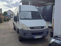 Weiß Gebraucht 2011 Iveco Daily Van | 7.500 € (Fairer Preis)