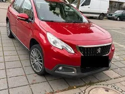 Rot Gebraucht 2016 Peugeot 2008 SUV | 6.300 € (Guter Preis)