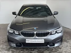Grau Gebraucht 2021 BMW 320 Sport Line Limousine | 31.198 € (Guter Preis)
