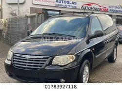 Schwarz Gebraucht 2006 Chrysler Grand Voyager Limited Van / Kleinbus | 3.950 € (Teuer)