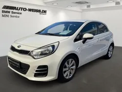 Clear white (weiss) Gebraucht 2016 Kia Rio DREAM-TEAM Edition Limousine | 7.450 € (Fairer Preis)