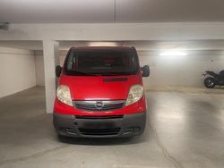 Rot Gebraucht 2012 Opel Vivaro Van | 5.200 €