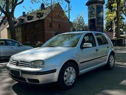 Silber Gebraucht 2002 VW Golf IV Limousine | 2.150 € (Fairer Preis)
