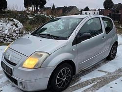 Grau Gebraucht 2005 Citroën C2 Kleinwagen | 750 €