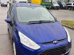 Blau Gebraucht 2015 Ford B-MAX SYNC Edition Van / Kleinbus | 5.400 € (Guter Preis)