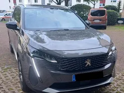 Grau Gebraucht 2024 Peugeot 5008 Allure Van / Kleinbus | 22.900 € (Superpreis)