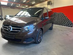 Braun Gebraucht 2019 Mercedes V220 Edition Van / Kleinbus | 42.900 €
