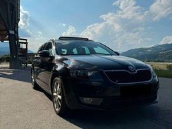 Schwarz Gebraucht 2015 Skoda Octavia Ambition Kombi | 6.000 €