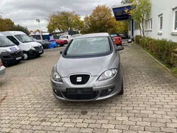 Grau Gebraucht 2009 Seat Altea Comfort Van / Kleinbus | 3.950 € (Fairer Preis)