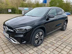 Schwarz Gebraucht 2024 Mercedes GLA200 Progressive SUV | 41.000 € (Fairer Preis)
