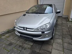 Gebraucht 2003 Peugeot 206 CC Cabrio | 2.200 €