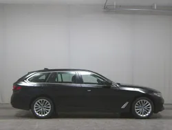 Schwarz Gebraucht 2020 BMW 530 Kombi | 23.680 €