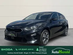 Schwarz Gebraucht 2019 Kia Ceed Platinum Edition Limousine | 19.950 €