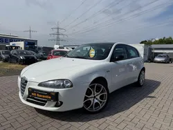 Weiß Gebraucht 2009 Alfa Romeo 147 Quadrifoglio Verde Kleinwagen | 4.999 €