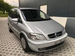 Silber Gebraucht 2005 Opel Zafira Basis Van / Kleinbus | 1.480 € (Guter Preis)