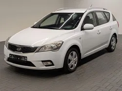 Weiß (cassa white) Gebraucht 2012 Kia Ceed Sportswagon EX Kombi | 2.480 € (Guter Preis)