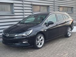 Schwarz Gebraucht 2016 Opel Astra Kombi | 5.990 € (Guter Preis)