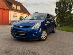 Blau Gebraucht 2012 Hyundai i20 Limousine | 1.600 €
