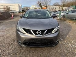Gun metallic (m) Gebraucht 2014 Nissan Qashqai Tekna SUV | 6.999 € (Superpreis)