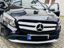 Schwarz Gebraucht 2016 Mercedes GLA200 SUV | 14.900 €