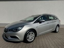 Silber Gebraucht 2018 Opel Astra Edition Kombi | 8.790 € (Fairer Preis)