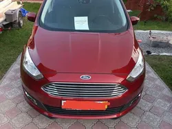 Rot Gebraucht 2015 Ford C-MAX Titanium Van / Kleinbus | 11.300 € (Teuer)