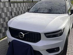 Weiß Gebraucht 2020 Volvo XC40 R-Design SUV | 25.000 € (Guter Preis)