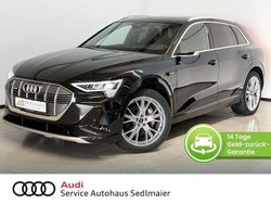Mythosschwarz Gebraucht 2022 Audi e-tron S-Line SUV | 41.490 € (Fairer Preis)
