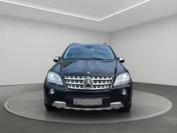 Schwarz Gebraucht 2008 Mercedes ML500 AMG SUV | 19.999 €