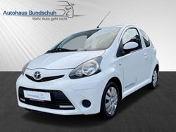 Pianosaweiß Gebraucht 2013 Toyota Aygo Cool Kleinwagen | 7.990 € (Teuer)