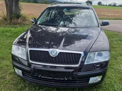 Schwarz Gebraucht 2005 Skoda Octavia Ambiente Kombi | 3.000 € (Guter Preis)