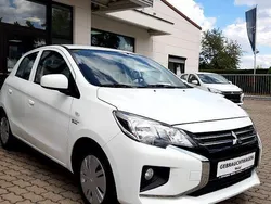 Weiß Gebraucht 2023 Mitsubishi Space Star Select Limousine | 10.000 € (Guter Preis)