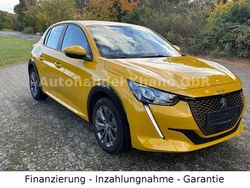 Gelb Gebraucht 2021 Peugeot e-208 Active Kleinwagen | 13.990 € (Fairer Preis)
