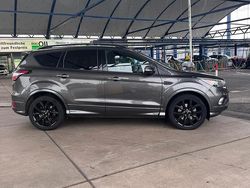 Grau Gebraucht 2017 Ford Kuga ST-Line SUV | 14.950 € (Fairer Preis)