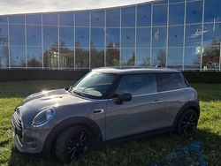 Grau Gebraucht 2018 Mini ONE Kleinwagen | 18.190 € (Teuer)
